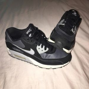 Nike Air Max 7Y (Women’s 8 1/2)